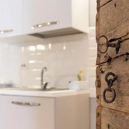 Dimora Cairoli - Elegant Loft Apartment Putignano