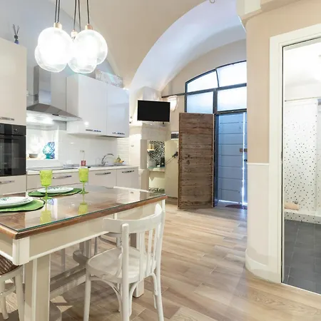 Dimora Cairoli - Elegant Loft Apartment Putignano